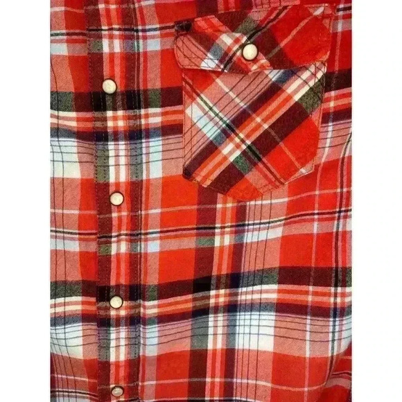 Ladies Red camel pearl snap flannel size S45 - Picture 3 of 4